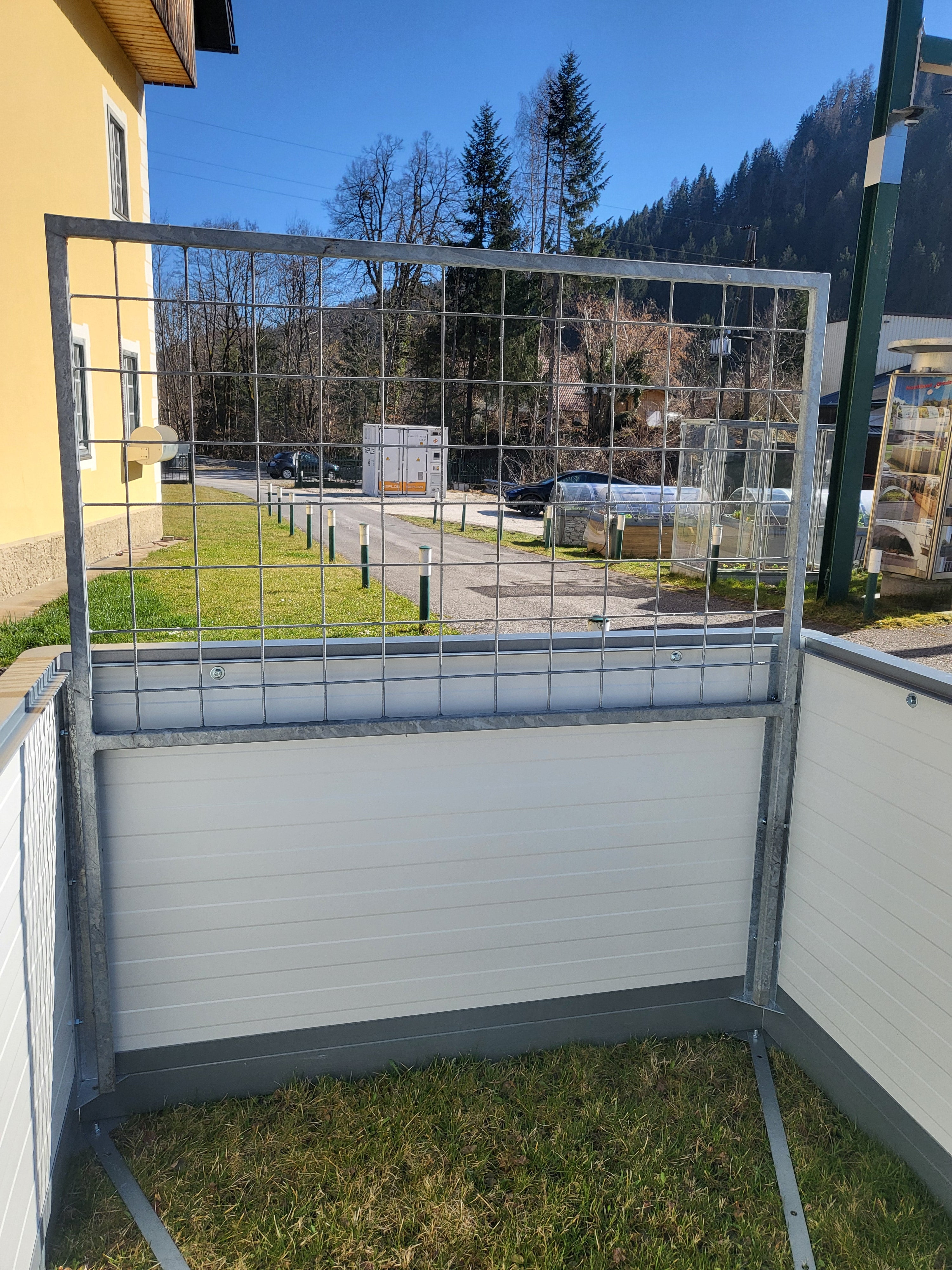 Gurkenträger seitlich