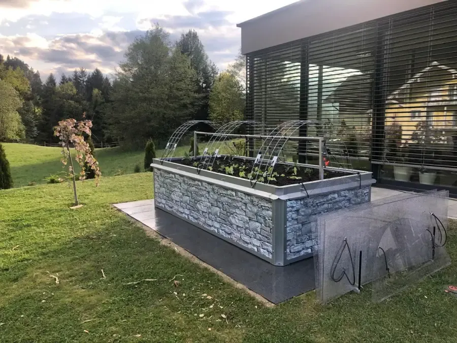 Hochbeet im Garten – Kundenfoto von Margarita O. aus Kärnten